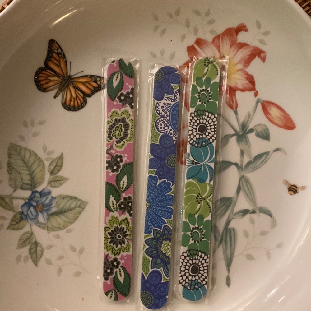 🌻SALE🌻Vera Bradley Nail File 💅